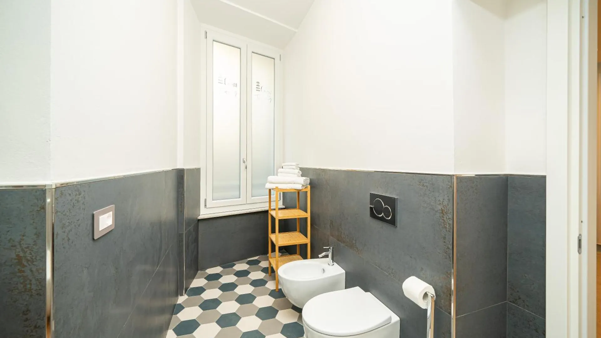 6Th Land - Rent Rooms Affittacamere La Spezia Italy