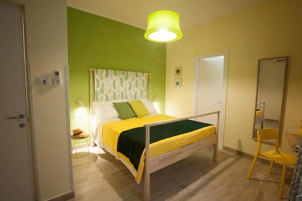 6Th Land - Rent Rooms Affittacamere La Spezia