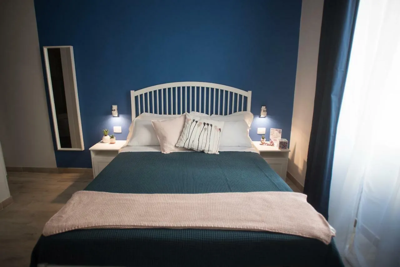 6Th Land - Rent Rooms Affittacamere La Spezia Guest house